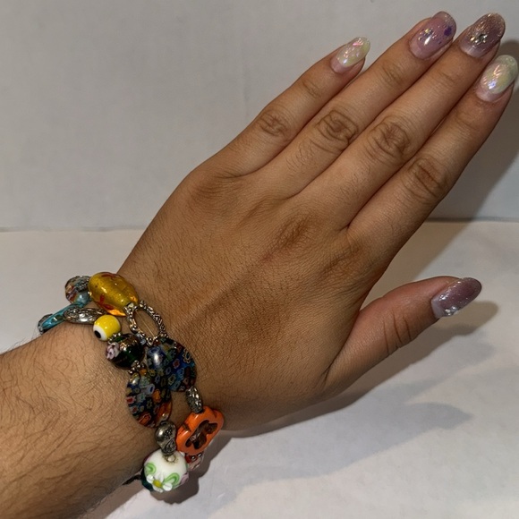 SET 2 MULTICOLORED SHAPES STRETCH BRACELETS - Picture 8 of 9